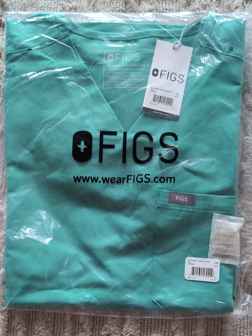 BNWT FIGS Men’s Surgical Green Chisec 3 Pocket Scrub Top Size XS